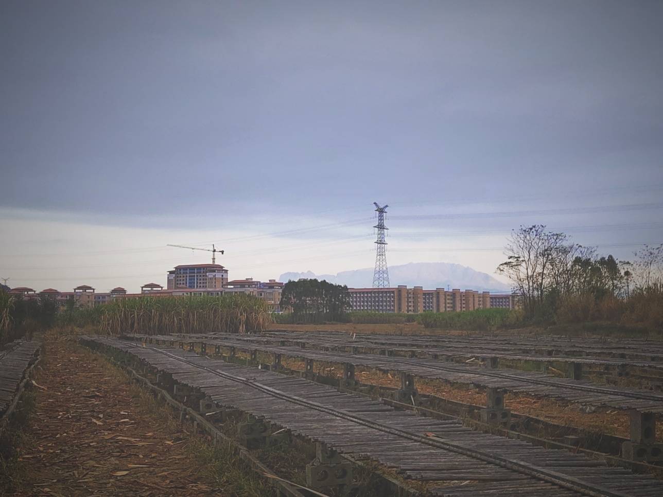 贵高新校区