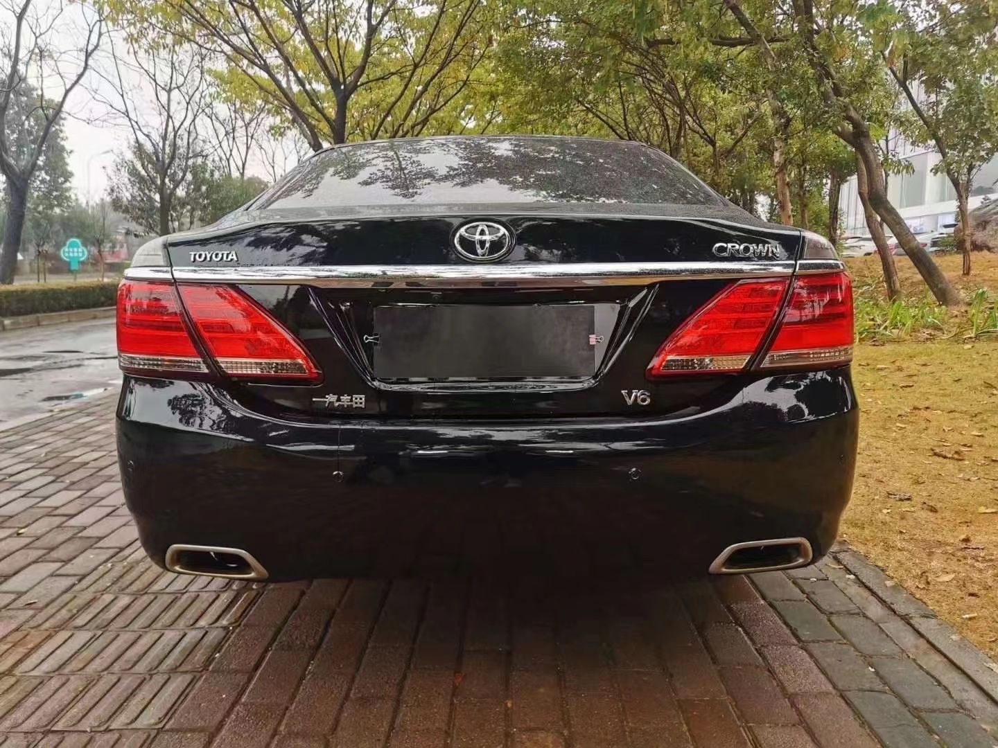 5l royal 真皮版,车况精品,无事故,内饰呱呱新,整车成色太好 .